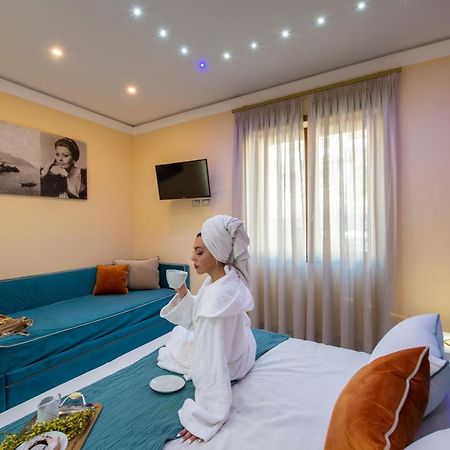Donna Sofi Holiday House อาเจโรลา ภายนอก รูปภาพ