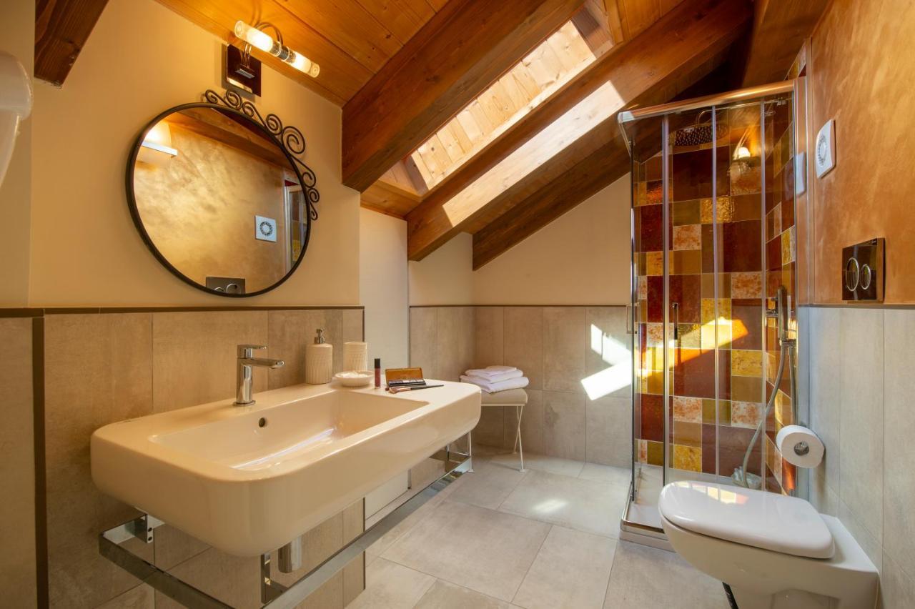 Donna Sofi Holiday House อาเจโรลา ภายนอก รูปภาพ