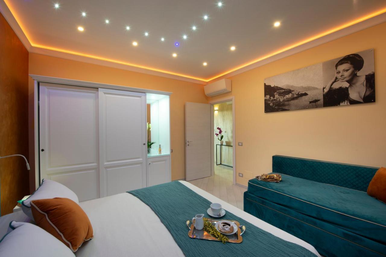Donna Sofi Holiday House อาเจโรลา ภายนอก รูปภาพ