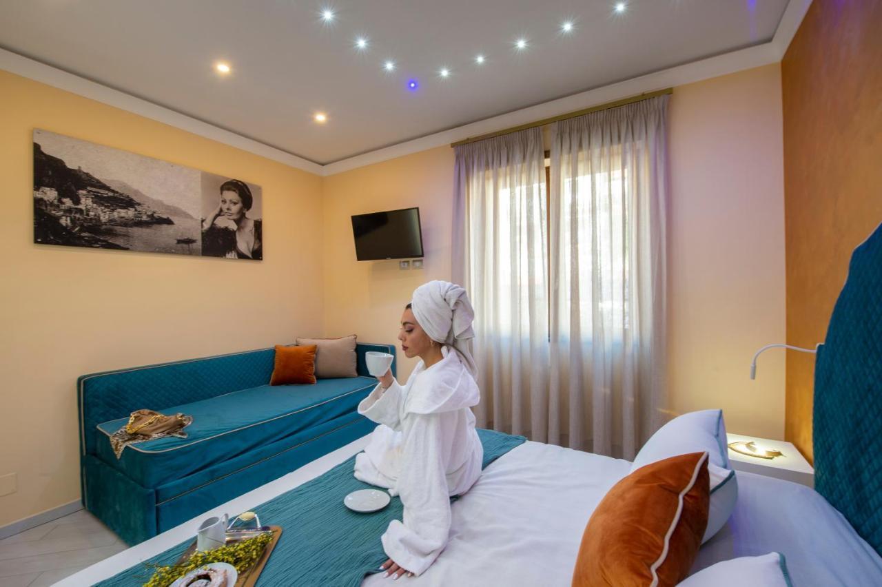 Donna Sofi Holiday House อาเจโรลา ภายนอก รูปภาพ