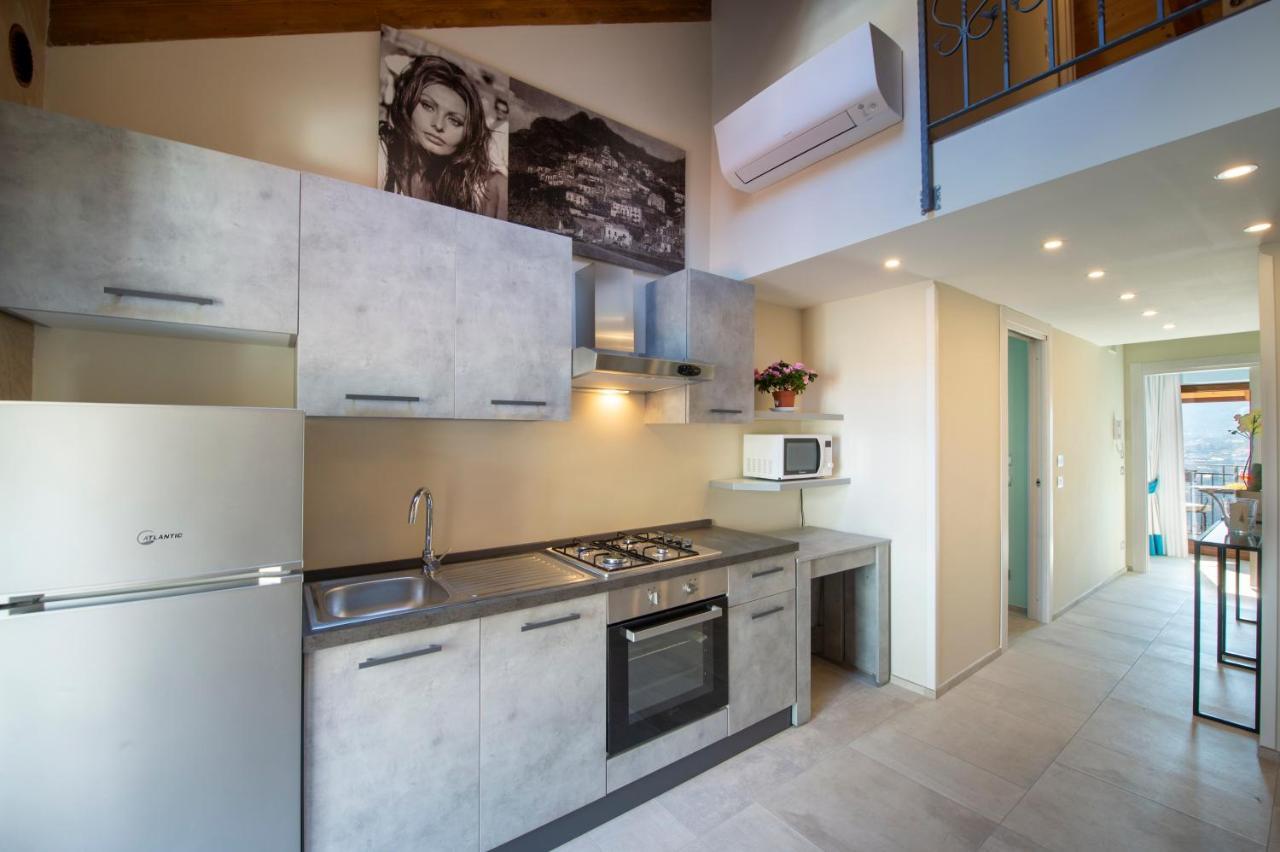 Donna Sofi Holiday House อาเจโรลา ภายนอก รูปภาพ