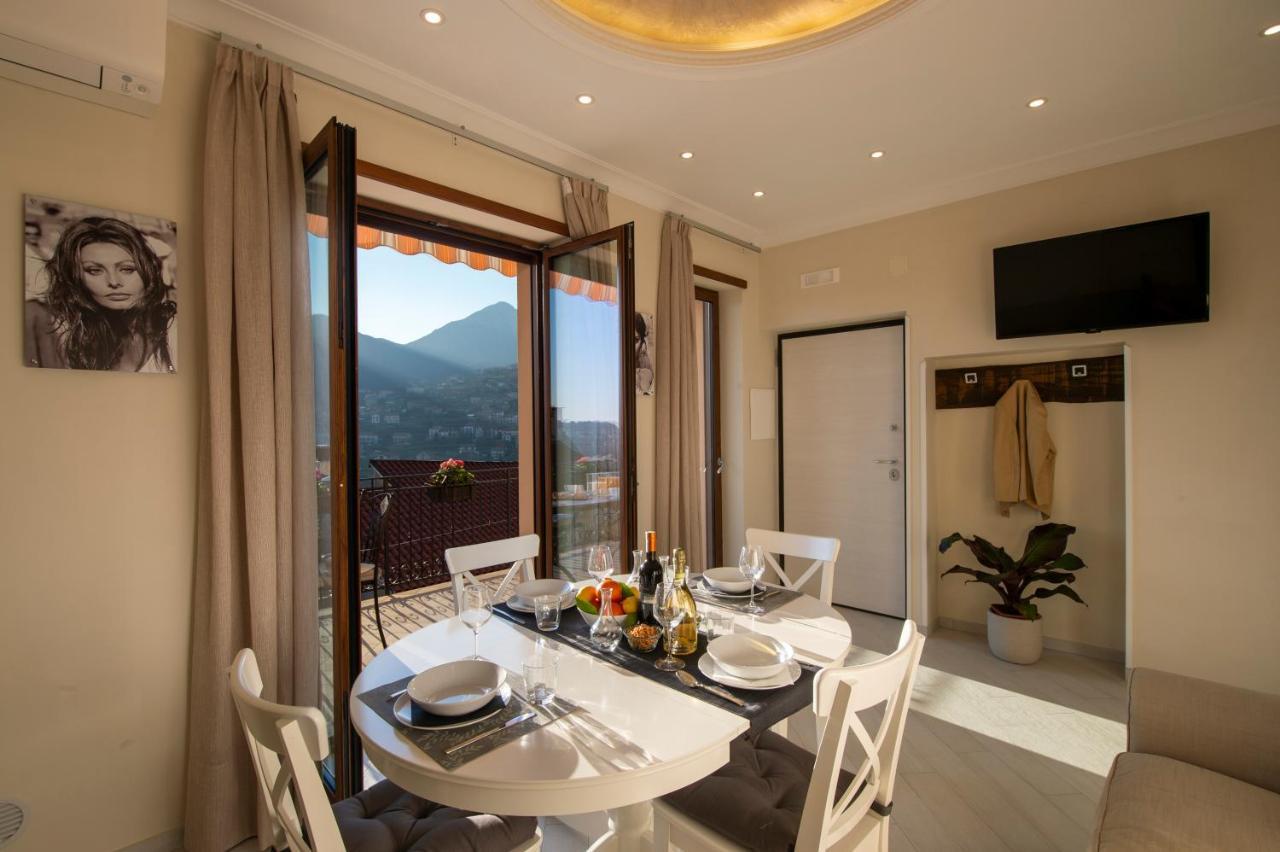 Donna Sofi Holiday House อาเจโรลา ภายนอก รูปภาพ